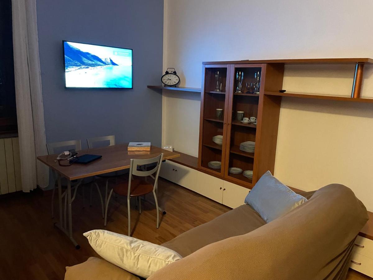 Апартаменти Bellisimo Apartamento A Nuovo, Garage In Propieta Арона Екстер'єр фото